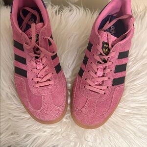 Adidas Women's Pink and Black Sneakers